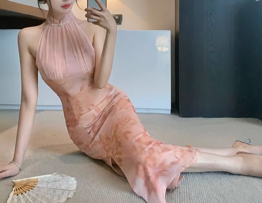 丰满模特性感连衣裙套图