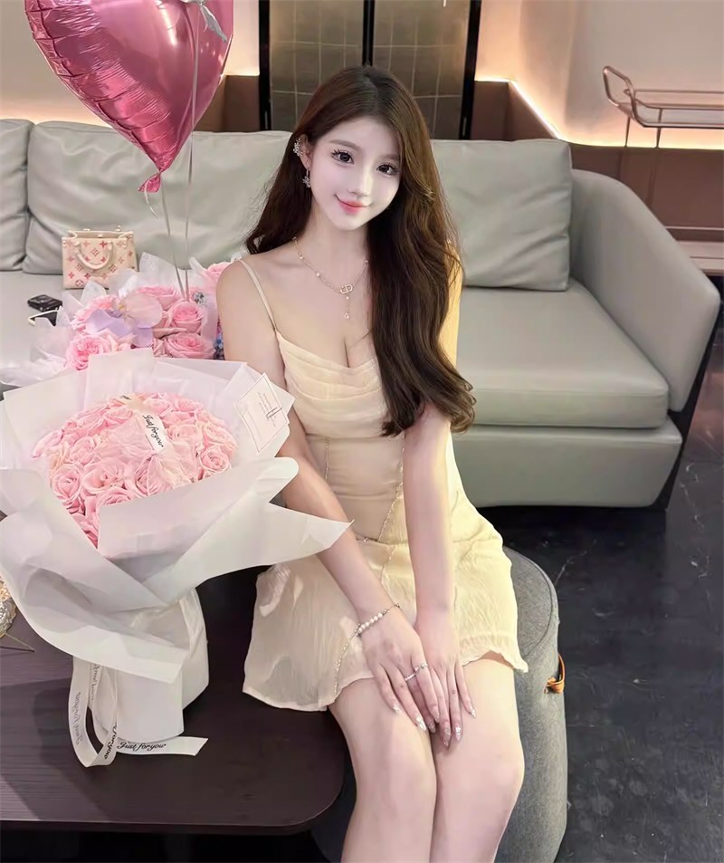 性感御姐性感连衣裙套图