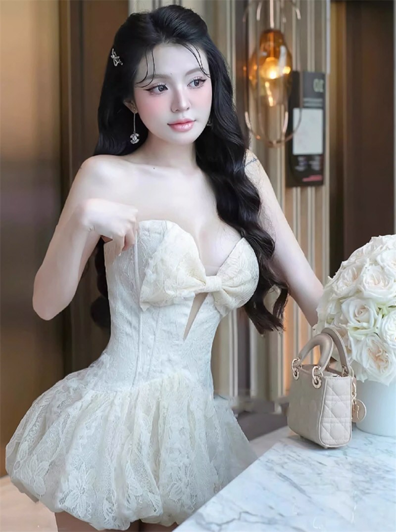 妖艳少女性感连衣裙套图