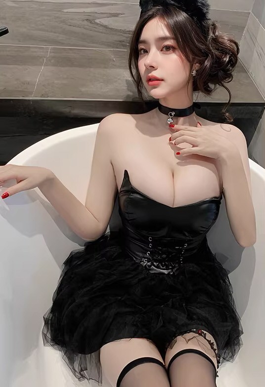 极品网红性感连衣裙写真