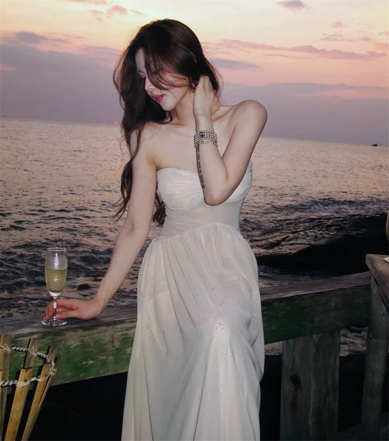 漂亮嫩模性感连衣裙相册