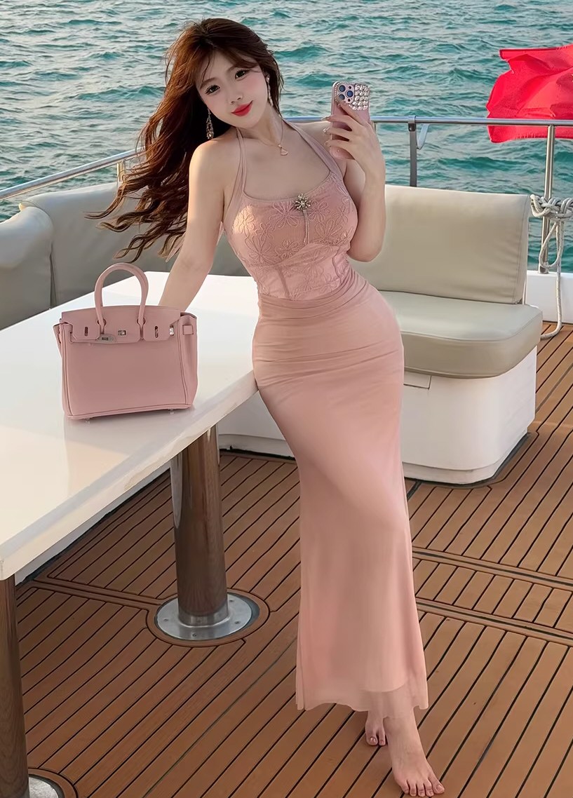 丰满美女性感连衣裙原图福利