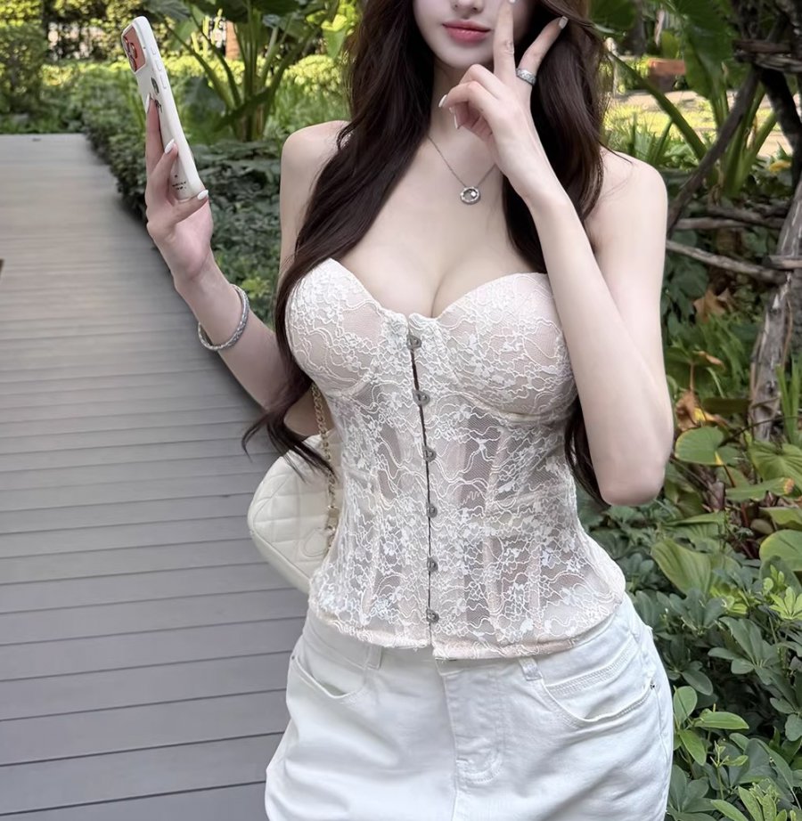 丰满美女性感连衣裙套图