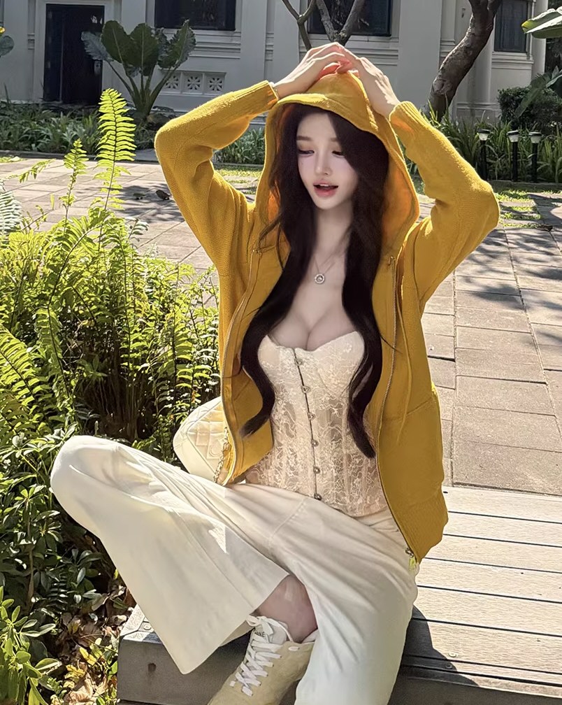 丰满美女性感连衣裙套图