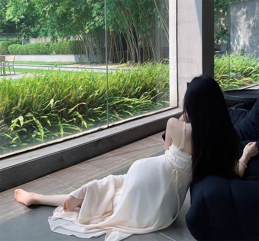 美貌美女性感连衣裙相册精选