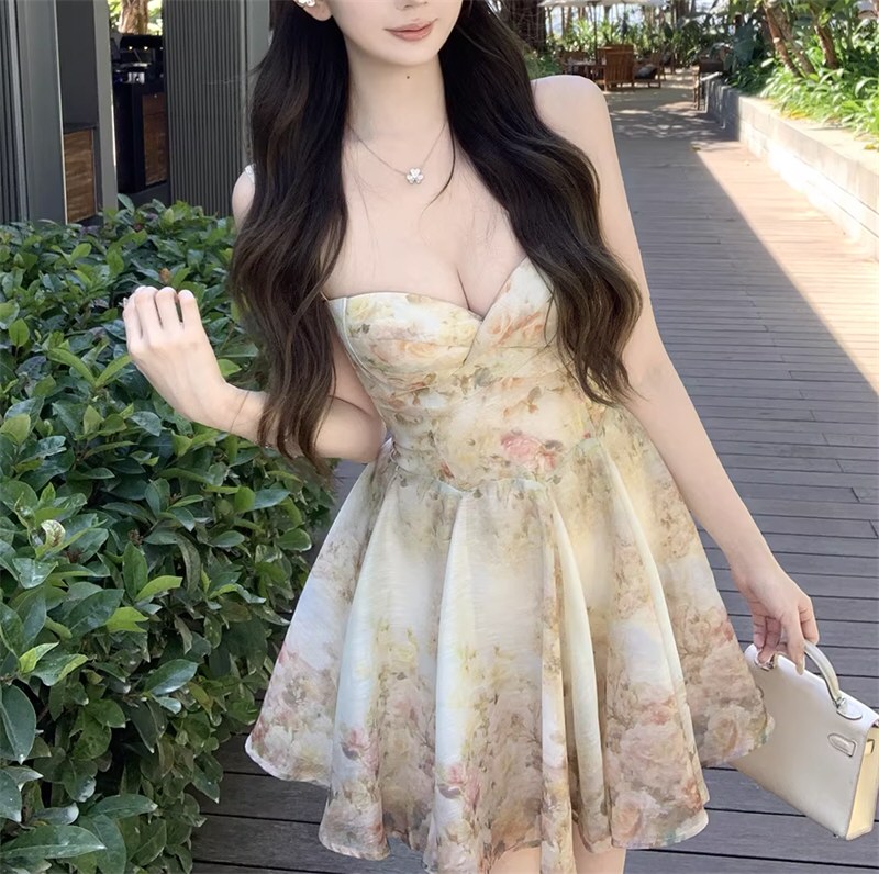 美丽美人性感连衣裙照片秀