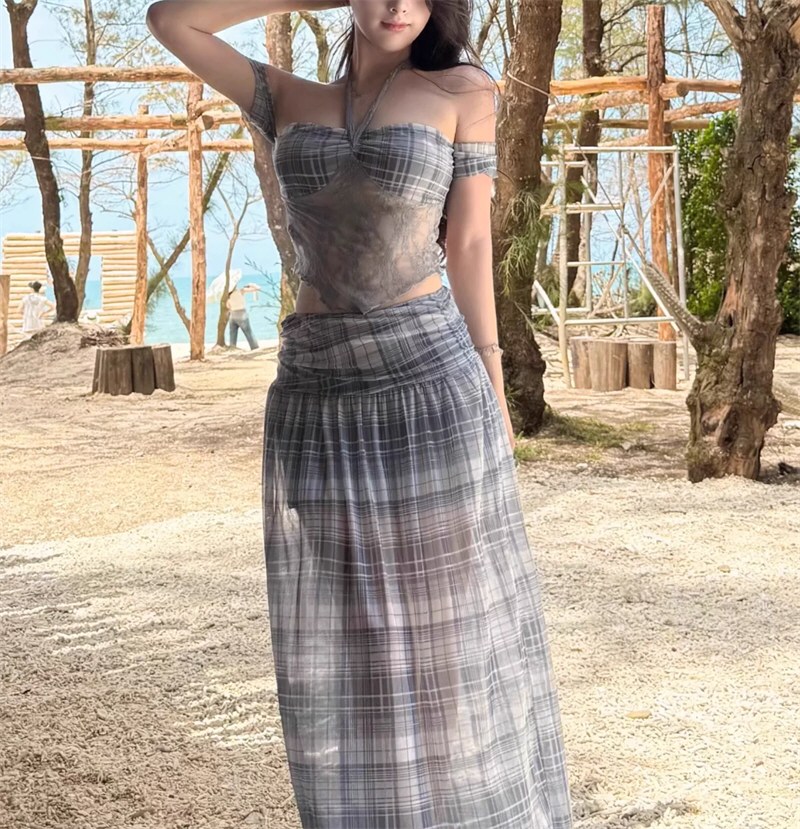 丰满美女性感连衣裙相册精选