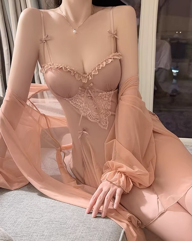 白嫩美人情趣睡衣照片