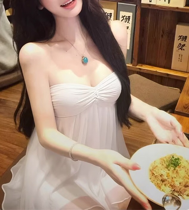 美丽嫩模性感连衣裙照片精选