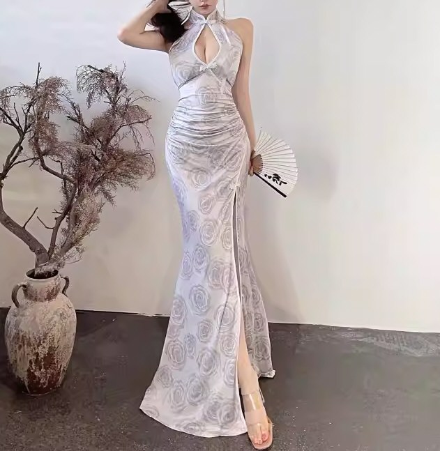 丰满美女性感连衣裙照片福利