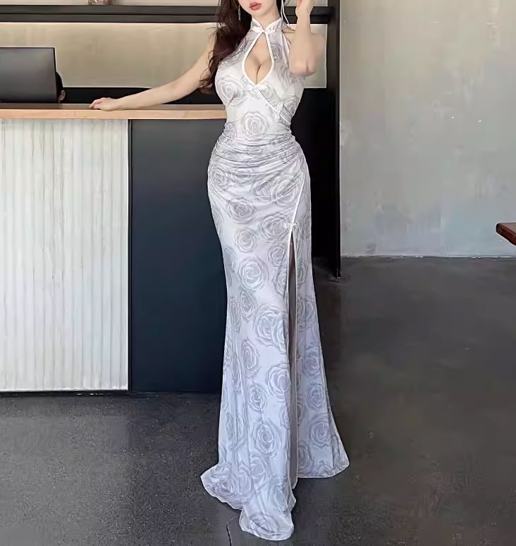 丰满美女性感连衣裙照片福利