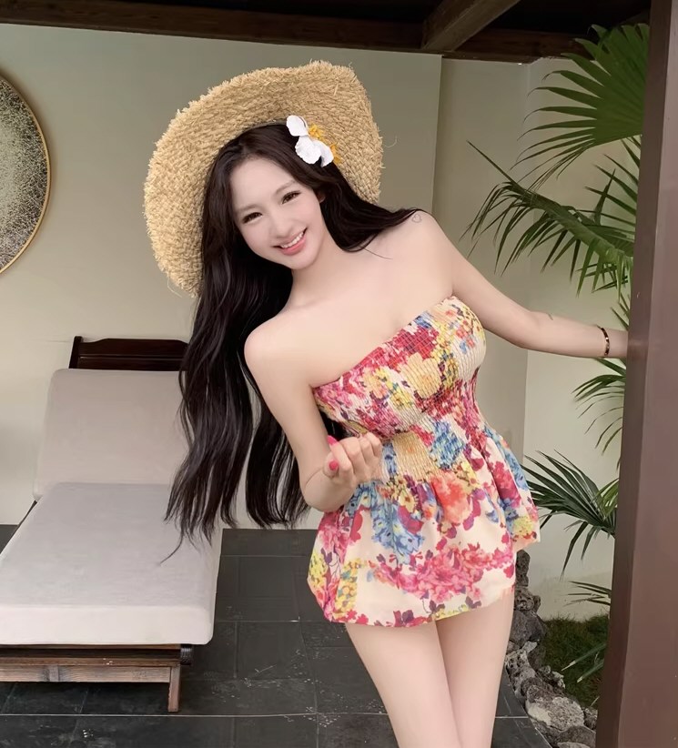 美丽软妹性感连衣裙写真图集