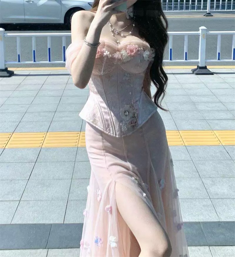 白嫩少女性感连衣裙图集