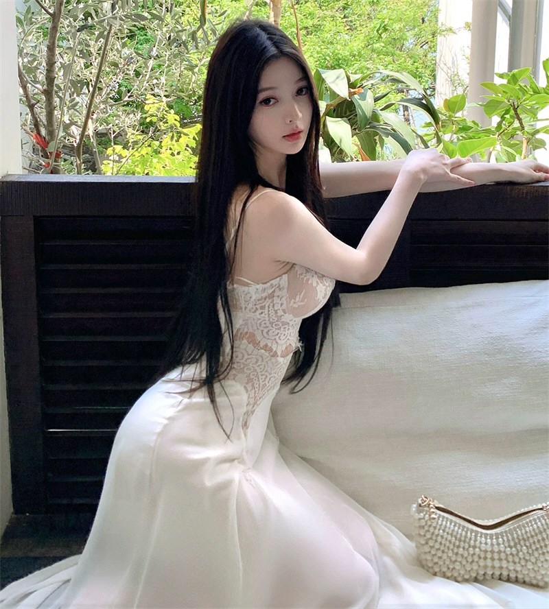 妩媚模特性感连衣裙图集