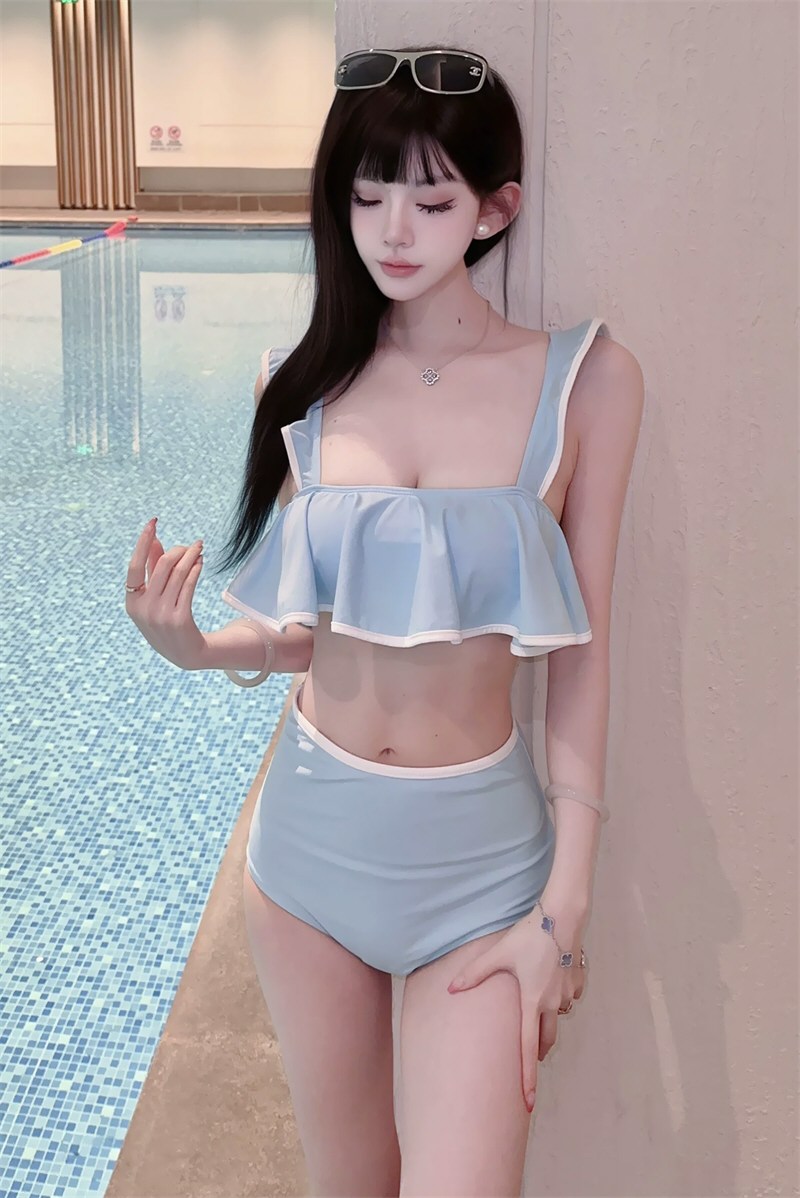 白嫩美女性感泳装套图