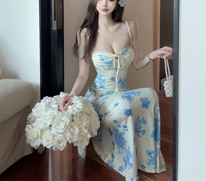 妩媚美人性感连衣裙照片