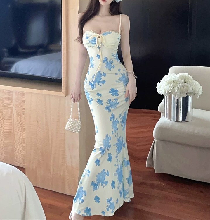 妩媚美人性感连衣裙照片