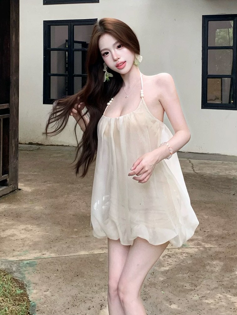 白嫩淘女郎性感连衣裙原图