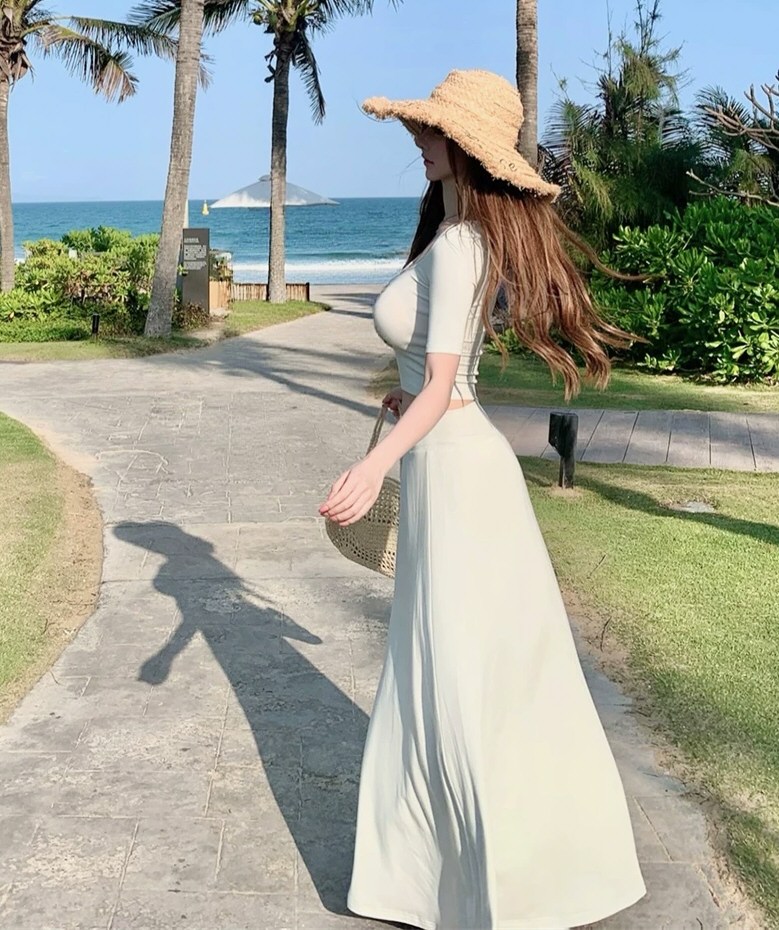 妖艳嫩模性感连衣裙相册精选