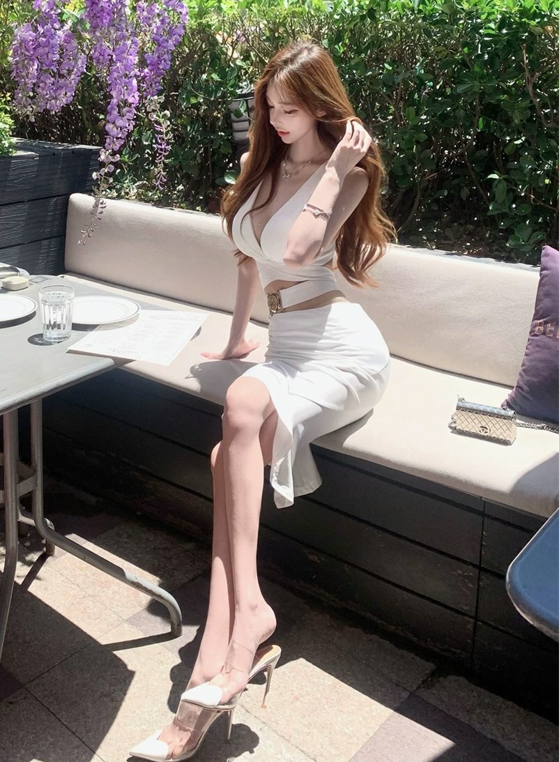 诱人女神性感连衣裙套图