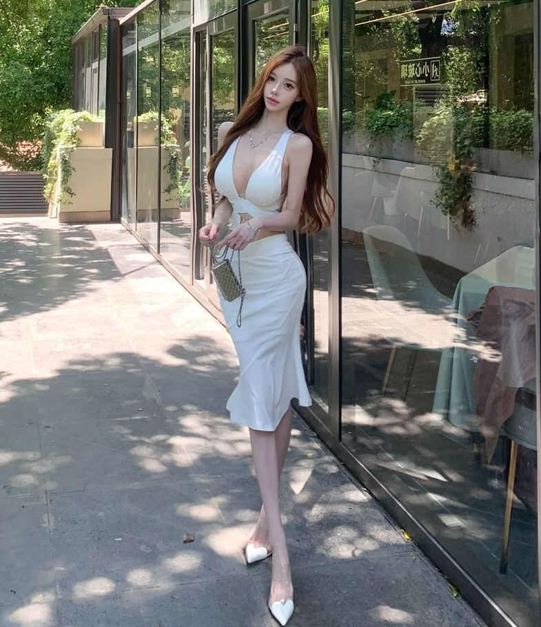 诱人女神性感连衣裙套图