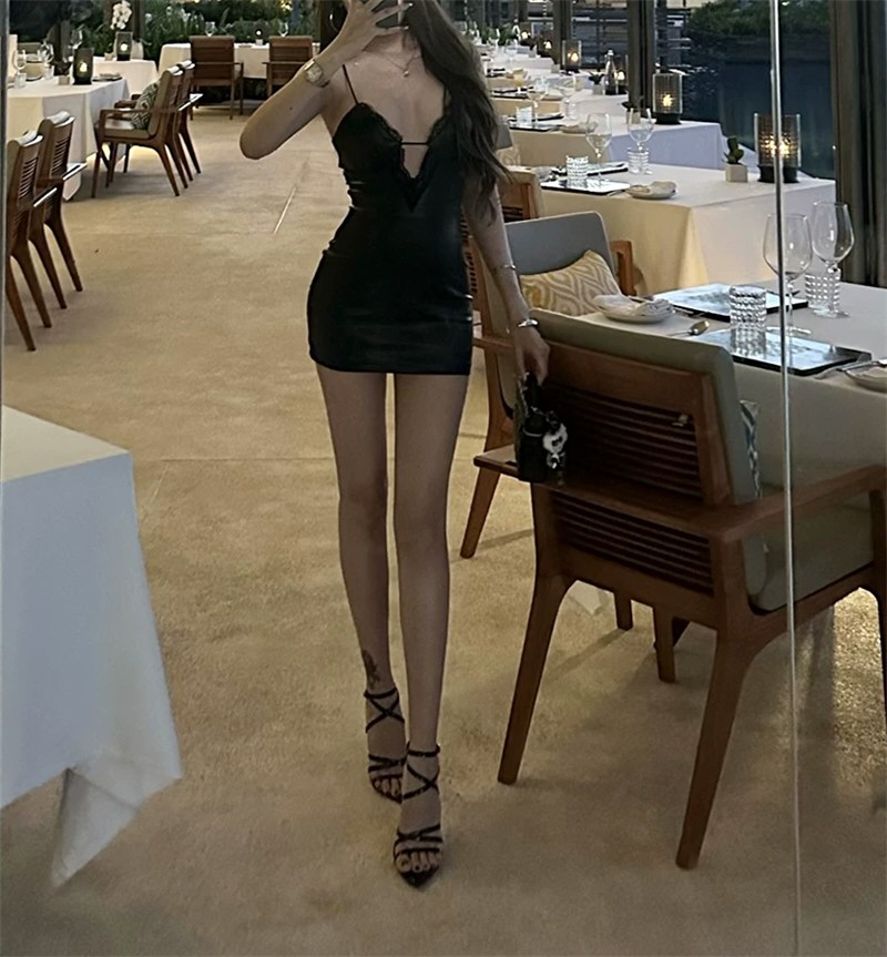 白嫩少女性感连衣裙原图福利
