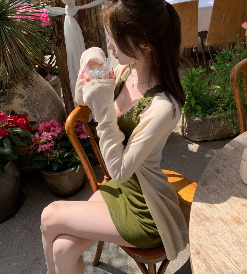 漂亮嫩模性感连衣裙图集