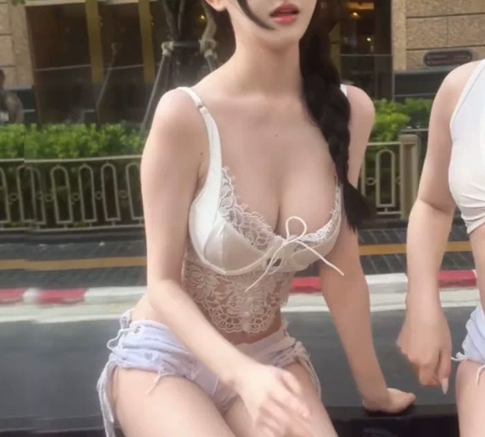 性感网红漂亮连衣裙原图