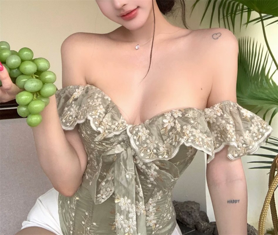 诱人美女性感连衣裙图集