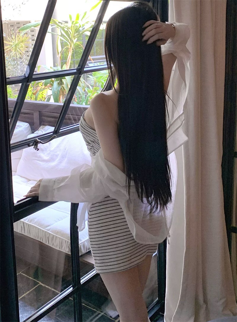 靓丽嫩模性感连衣裙原图