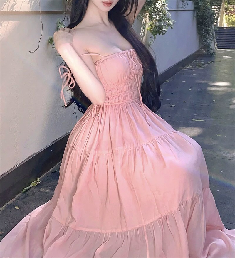 诱人美女性感连衣裙写真