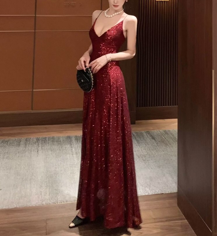 绝色美女性感连衣裙私拍