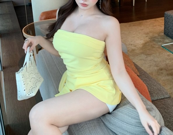 诱人嫩模性感连衣裙图片全集