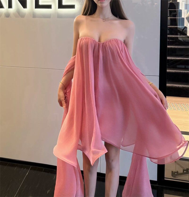 丰腴美女性感连衣裙原图