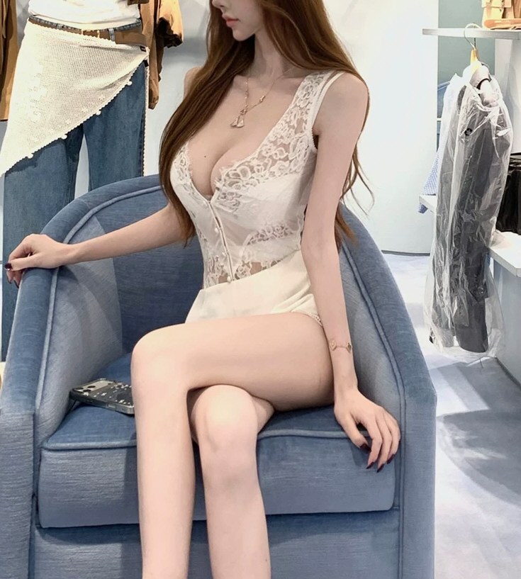 绝色网红性感连衣裙图片