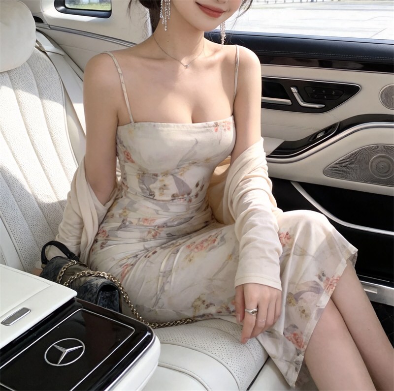 白嫩模特性感连衣裙私拍