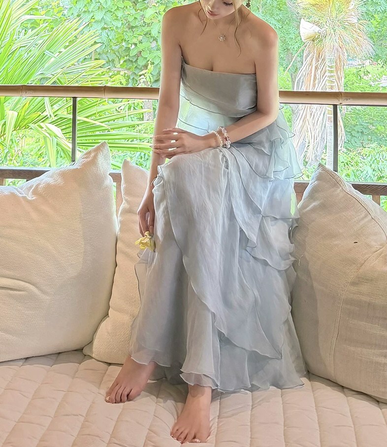 靓丽美女性感连衣裙图片精选