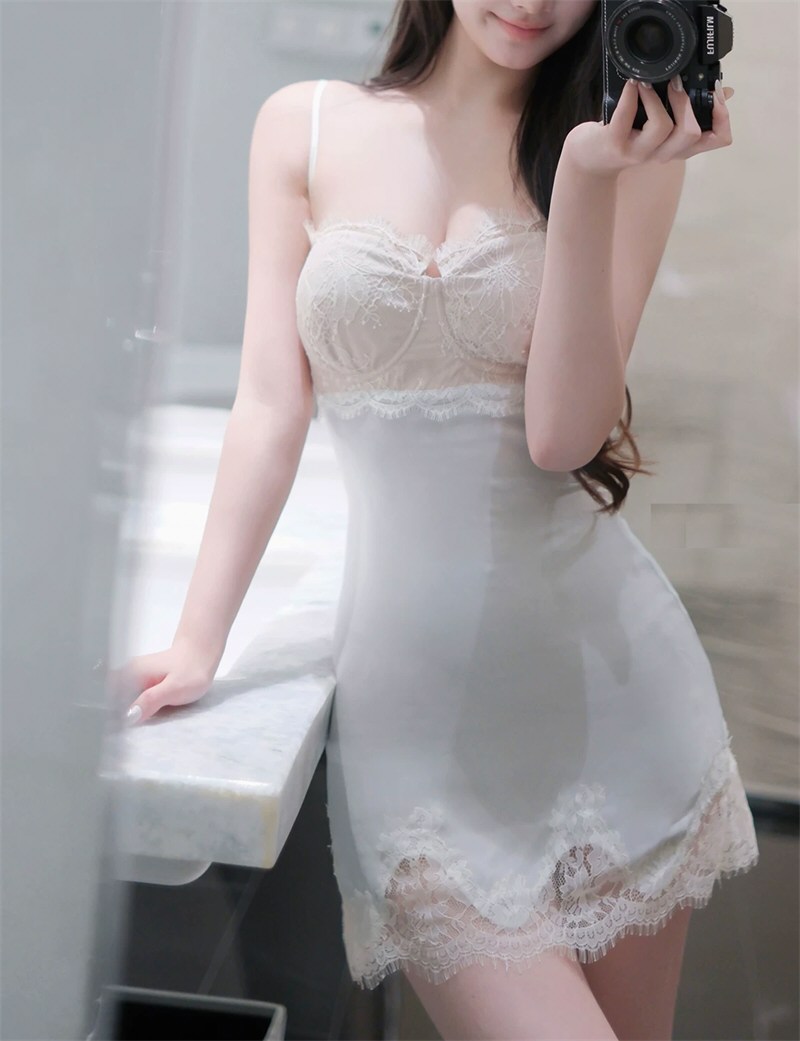 妩媚美女性感连衣裙写真