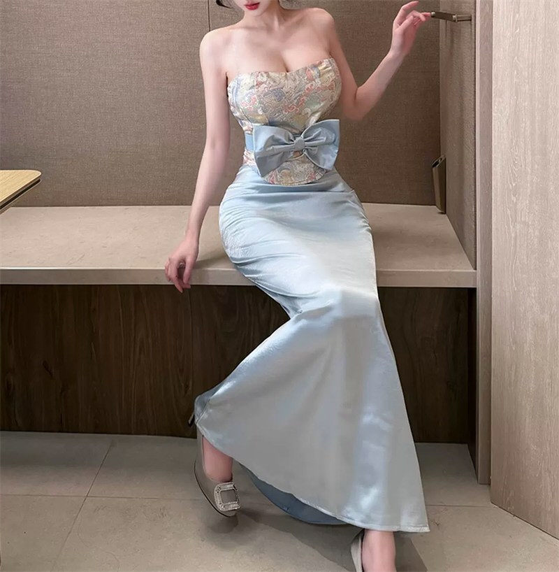 靓丽美女性感连衣裙写真