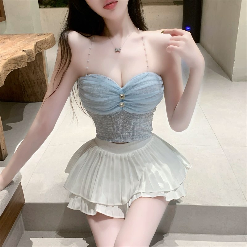 白嫩软妹性感连衣裙图集