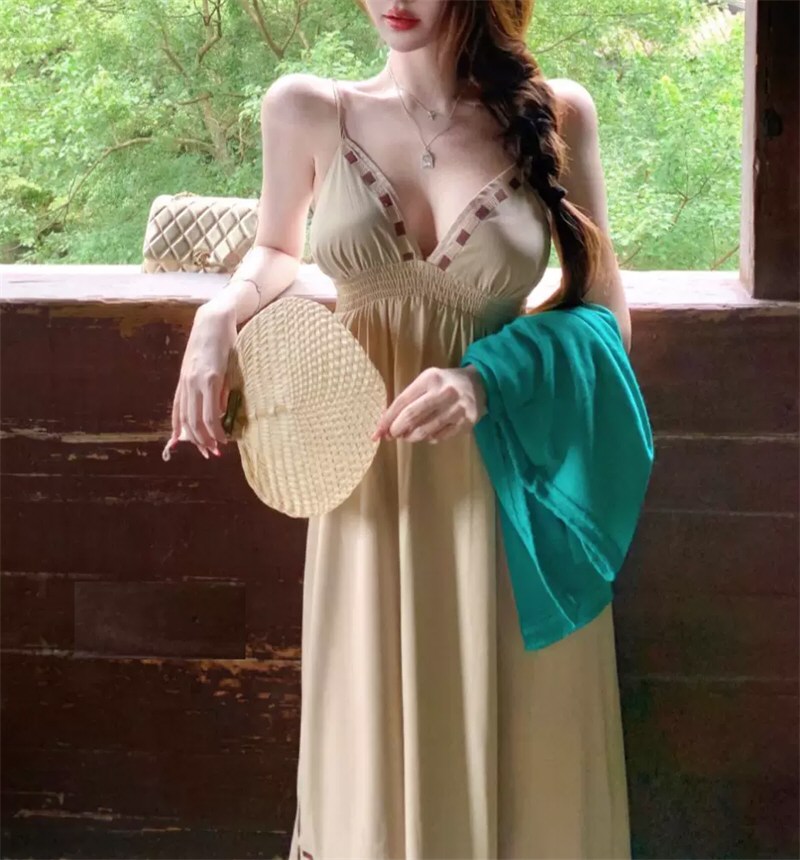 靓丽美人性感连衣裙写真
