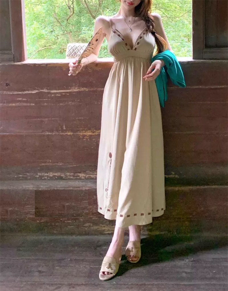靓丽美人性感连衣裙写真