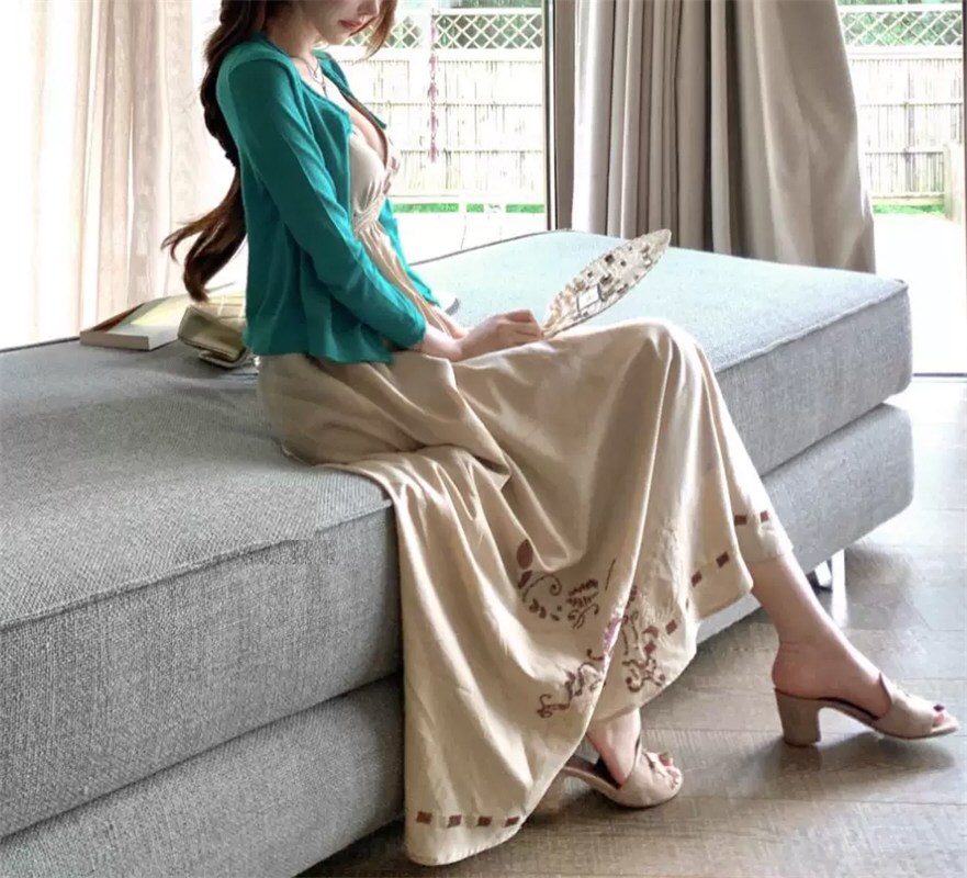 靓丽美人性感连衣裙写真