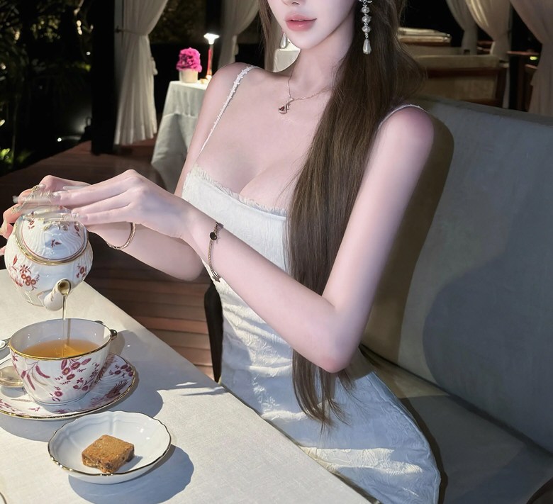 妖艳御姐性感连衣裙原图