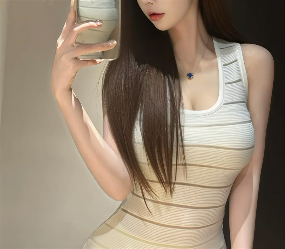 妩媚少女性感连衣裙私拍