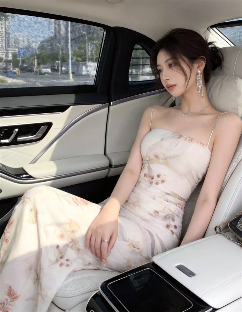 白嫩网红性感连衣裙图片全集