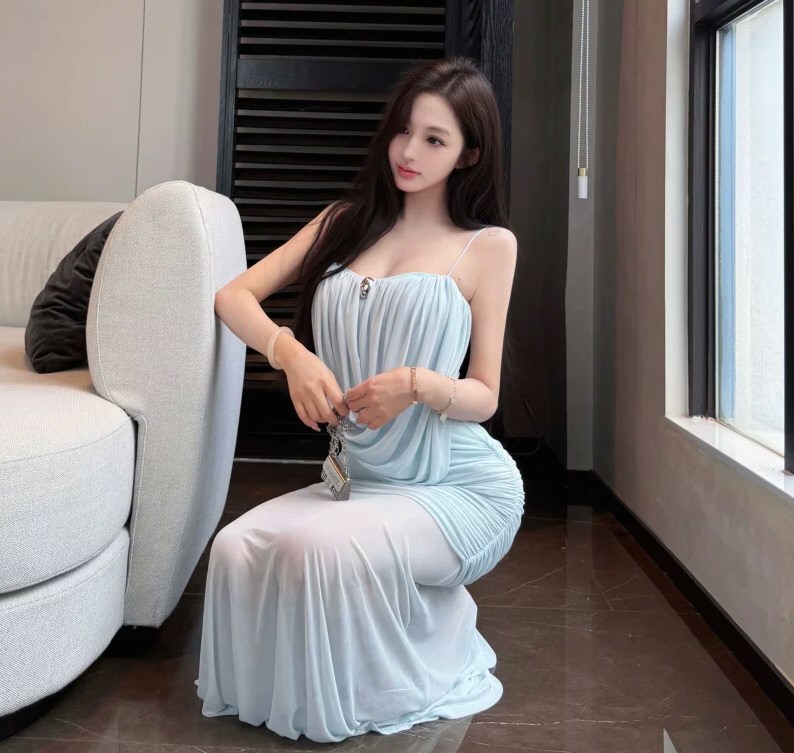 妖艳女神性感连衣裙私拍