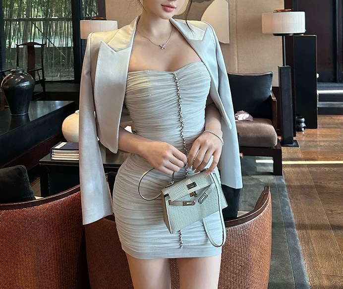 白嫩美人性感连衣裙图片专辑