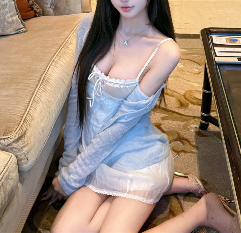 漂亮软妹性感连衣裙照片