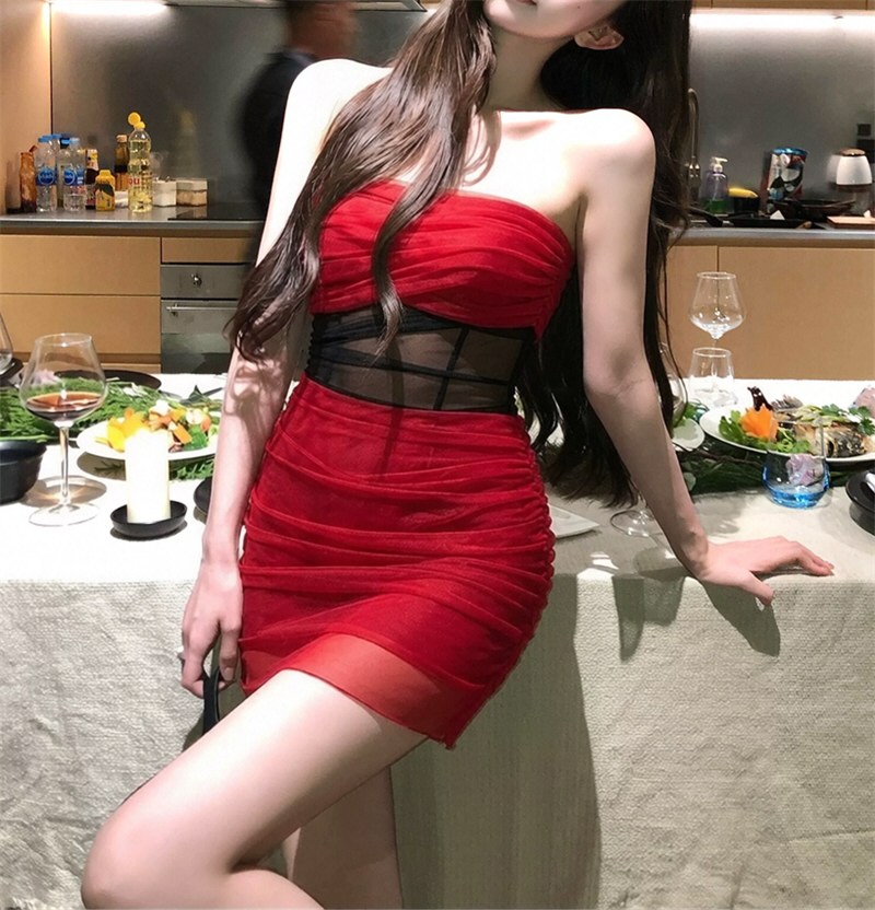 妖艳软妹性感连衣裙写真